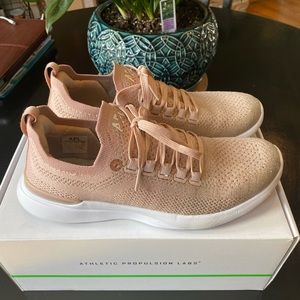 APL Techloom Breeze via Lululemon 7